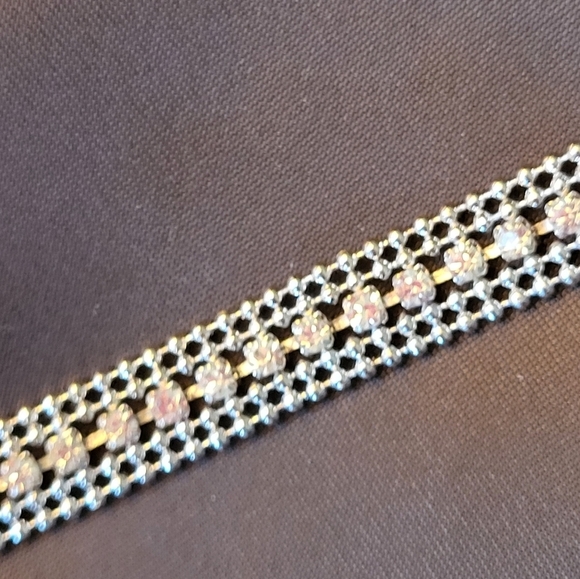 Fifth Avenue Collection "One of a Kind: Tennis Bracelet with Swarovski Crystals - Picture 3 of 5